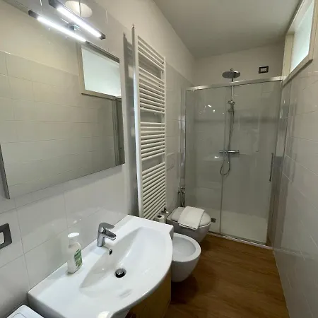 Modern In - Larihome A10 Apartment *